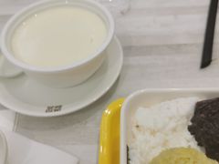 -满记甜品(日月光二店)