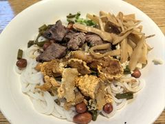 -牛八宝桂林米粉(八里庄店)