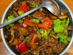 牛肝菌焖饭-老滇山寨•云南特色菜•地方菜•民族风情歌舞表演(金碧店)