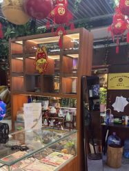 -灵彩珠宝(朗香街店)
