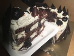 黑森林蛋糕-视界美食自助餐厅·石家庄希尔顿酒店