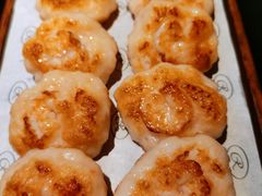 香煎月亮虾饼-丽晶轩中餐厅(重庆丽晶酒店)