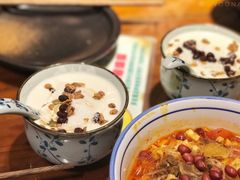 自制蜜豆燕麦酸奶-老兰家传统烧烤炒菜泡馍(小南门店)