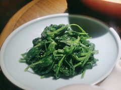 清炒豌豆苗-渝信川菜(长安店)