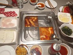 -海底捞火锅(宝龙广场夜宵主题店)