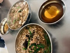 小碗肥瘦-正宗杨记普洱酸醋米线(总店)