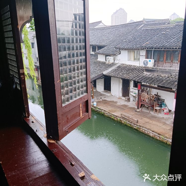 # 绍兴历史保护街区美食