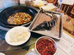 柴锅炖水库鱼-姥家大锅台水库渔家