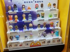 -麦当劳(展览馆店)