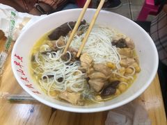 -文山荷鲜居(翠湖店)