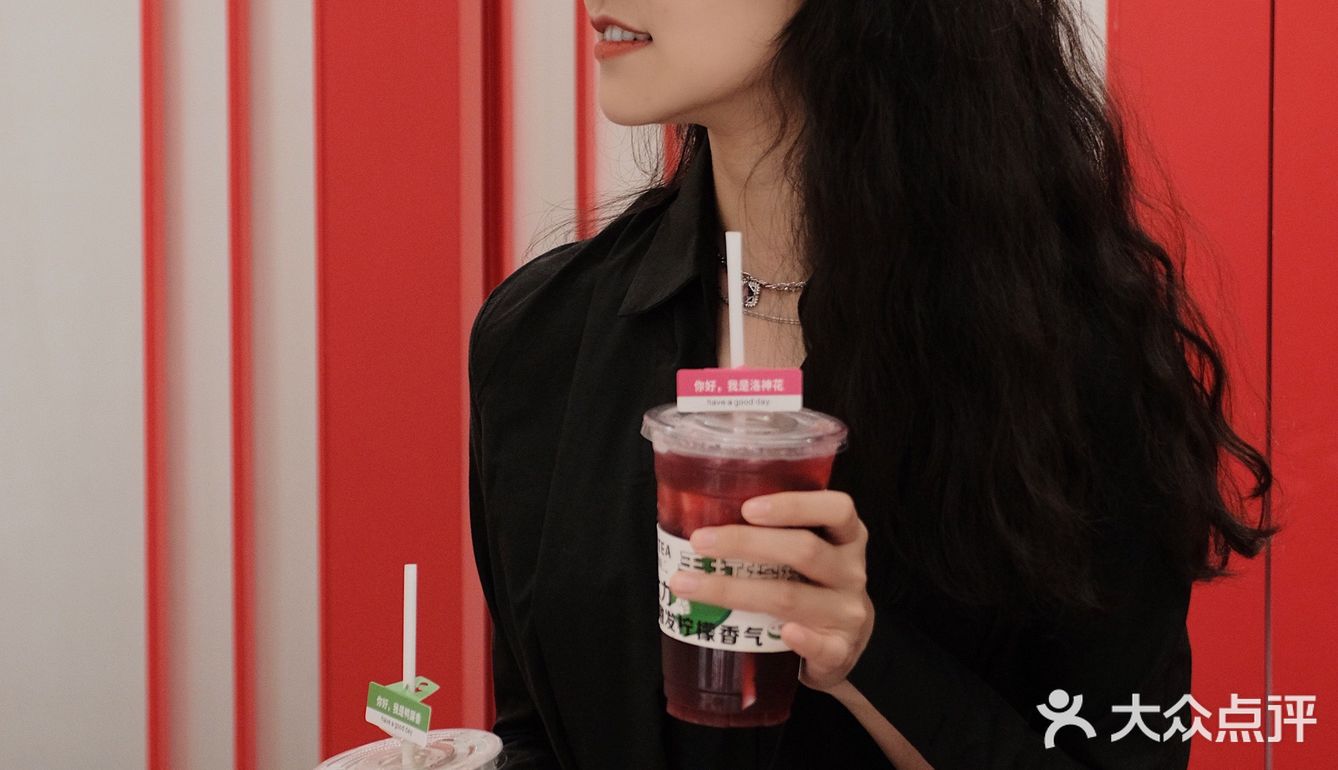 这两天又去巴邑恰火锅 倒没想到它们竟然出了柠檬茶