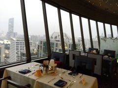 靠窗位-广州花园酒店·凌璇阁旋转餐厅CAROUSEL360