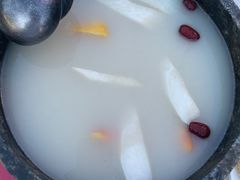 -墨脱石锅椰子鸡•香草鸭•东山羊(大东海店)