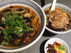 -粉吖吖·邵阳米粉(体育西路店)