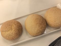 酥皮山楂叉烧包-榕江春·点心荟