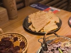 -洱火云南酸菜牛肉火锅(石景山当代商城店)