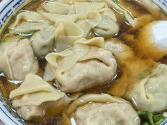 半菜半肉-古徽州馄饨店(宝安路店)