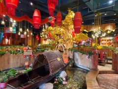 -老滇山寨•云南特色菜•地方菜•民族风情歌舞表演(金碧店)