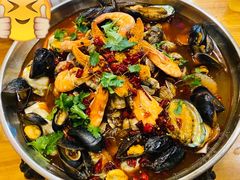 -老东镇啤酒屋海鲜加工·蒸汽海鲜·海鲜烧烤(台东店)