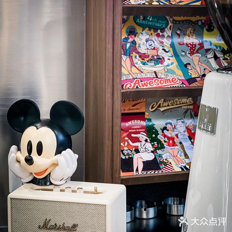 在广州❗️从复古漫画里跳出来的咖啡新店❗️