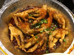烤凤爪-巴厘龙虾·榜首油焖大虾(音乐学院·沿江酒馆店)