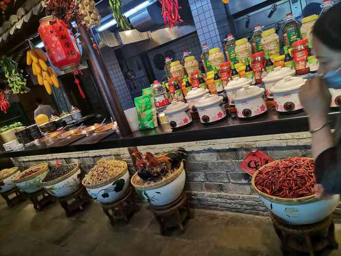 吴越荣记(娄门店)-"服务员服务非常热情非常好菜有苏州特色味道.