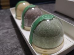 -蜜蜂小象·榴莲千层蛋糕(时代汇11栋店)