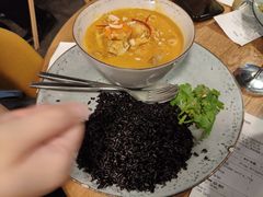 泰式绿咖喱鸡肉饭-Wagas沃歌斯(太古汇店)