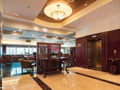 -深圳富苑皇冠假日套房酒店