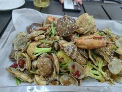 -鑫渔港海鲜本地菜·山海关浑锅(东戴河店)