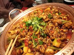 -沪小二炭火蛙锅(淮海中路美食不夜城店)