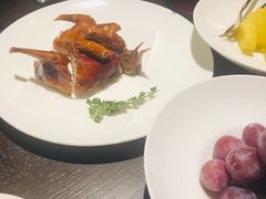 玻璃乳鸽-甄御•海鲜新青岛菜(麦岛店)