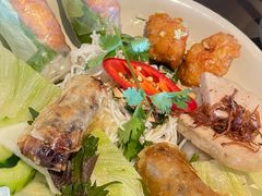 -大头虾越式风味餐厅(光明广场店)