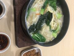-灵芝妹子海鲜米线(凯德和平广场店)