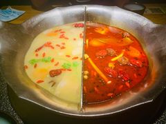 -湊湊火锅·茶憩(新中关购物中心店)
