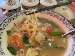 -霆记海鲜·只为这碗面(滨江店)