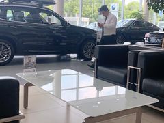 -上海宝宁宝马4S店