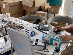 -英伦眼镜蔡司依视路折扣店(通州万达店)