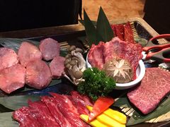-炼火烤肉店