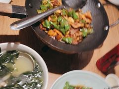 -聚鑫朋酸菜肥肠(文艺路口店)