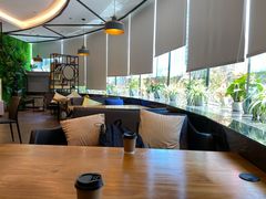 靠窗位-青山上品咖啡·日式法兰绒手冲(高岛屋百货店)