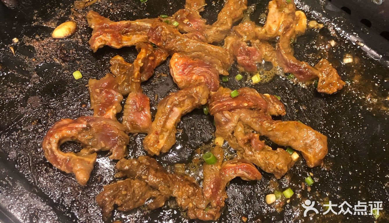 用生菜裹上饭，超级满足，送的南瓜粥也很好喝