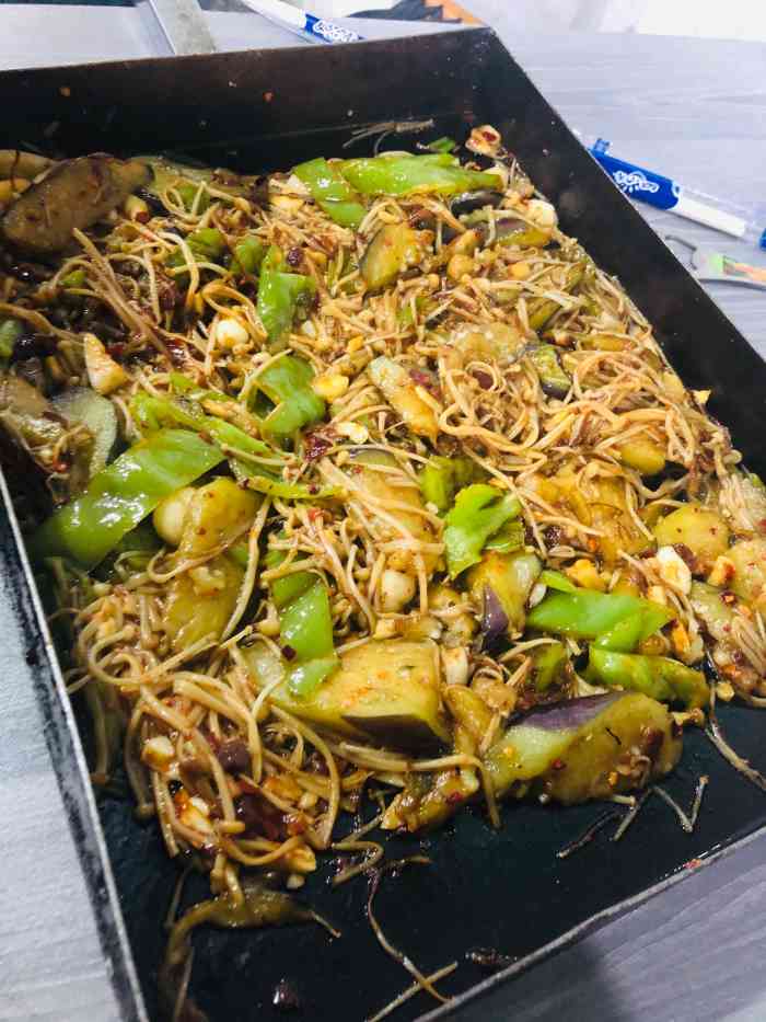 白头翁戳子肉-"地址:青岛市李沧区延川路与九水东路路口.