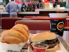 -FATBURGER 特富客汉堡(外交公寓店)
