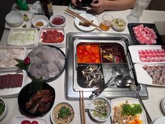 -海底捞火锅鲜切牛肉主题店(长寿路店)