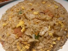 -六福烧烤酒馆(秦隆步行街店)