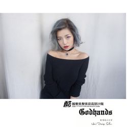 -God Hands发型设计复古会所