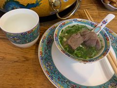 -毛辣果·贵州红酸汤牛肉火锅(西单店)