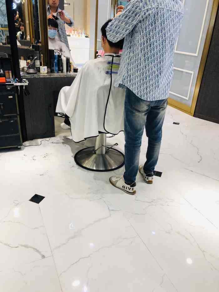 hair corner 美发沙龙(世茂铂晶宫店)-"【项目】剪发店里唯一的女发型