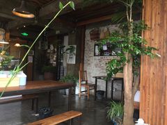 露天位-仙峰天然面包(迎宾路店)